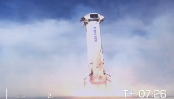 Touchdown of Blue Origin New Shepard booster